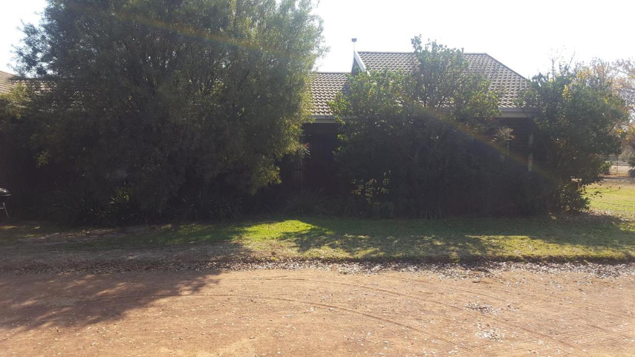 House, Cottage And Contractors Manor Meyerton Екстериор снимка